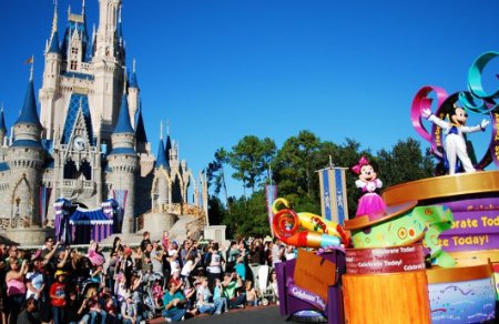 迪士尼乐园裁员2.8万，对乐园的运营是否有所影响？