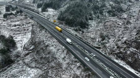 年末寒潮侵袭，本轮寒潮为啥南方降雪比北方明显？