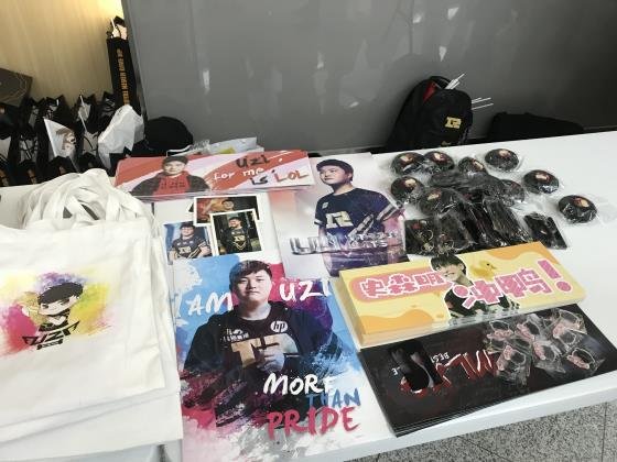 代表建议,明星返还金条等贵重应援礼品,圈内有哪些明星收过此类贵重礼品?