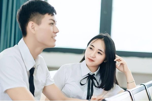 被李哨兵救的那个女的后来怎么样