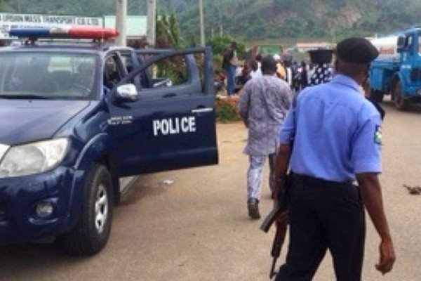 两名中国矿工在尼日利亚西南部遭绑架，当地采取了什么举动？