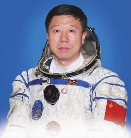 神九飞天是哪几位宇航员?