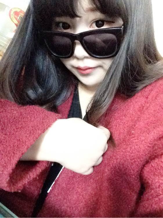 求康筱婕所有照片，越多越好