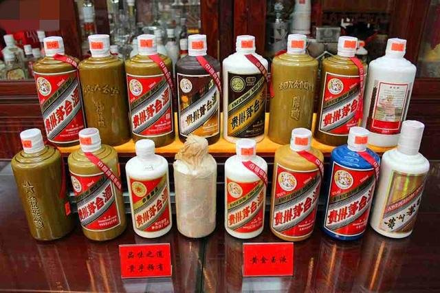 我爸爸喝酒后就变得特别不理智,对我和妈妈不好我该怎么办呢?