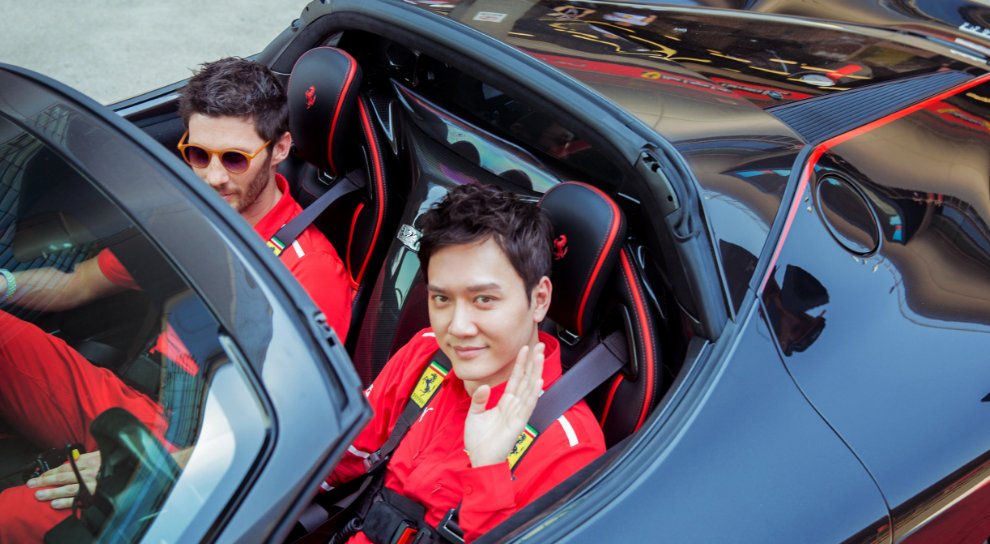 冯绍峰有过几个妻子？