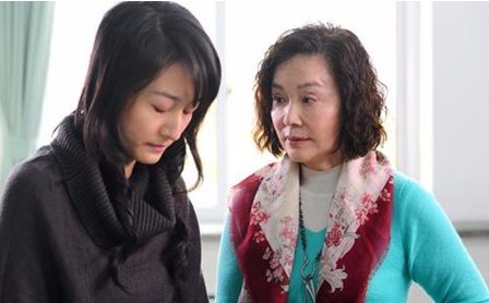 福建一儿媳炫耀老公买的手镯，被婆婆反炫，这样的相处模式你羡慕吗？