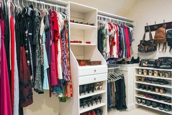 长春“共享衣橱”以租代买受年轻人青睐,“共享衣橱”你会去使用吗,为啥?