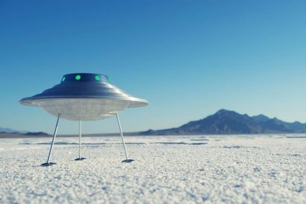 UFO现身美编队上空视频和图片曝光，真的有“UFO”存在吗？