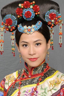 钮祜禄·伊兰的主要剧情