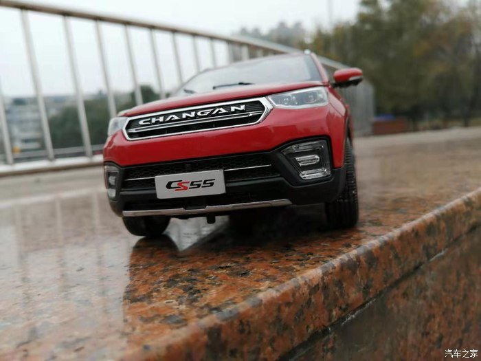国产最美SUV，赏长安CS55炫动红的时尚