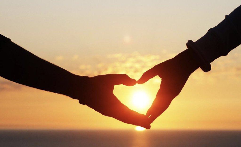 失恋后，时间和新恋情，哪个更能帮你走出来？