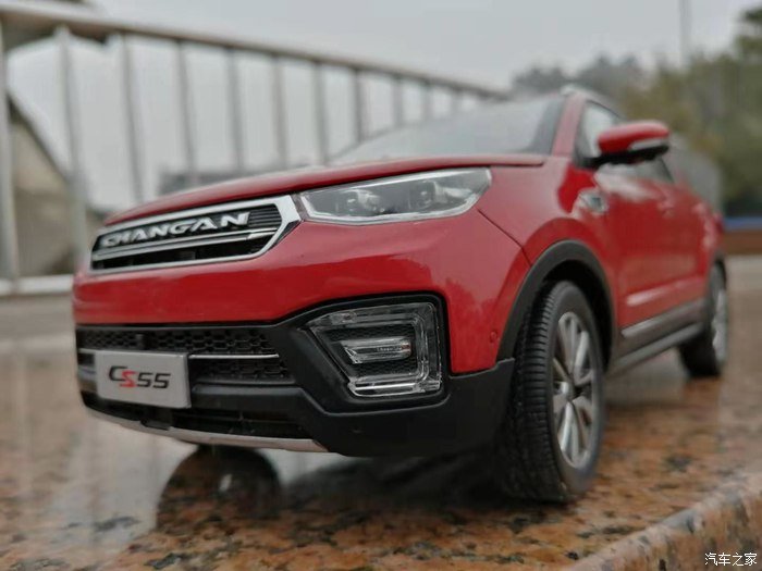 国产最美SUV，赏长安CS55炫动红的时尚