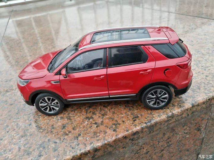 国产最美SUV，赏长安CS55炫动红的时尚
