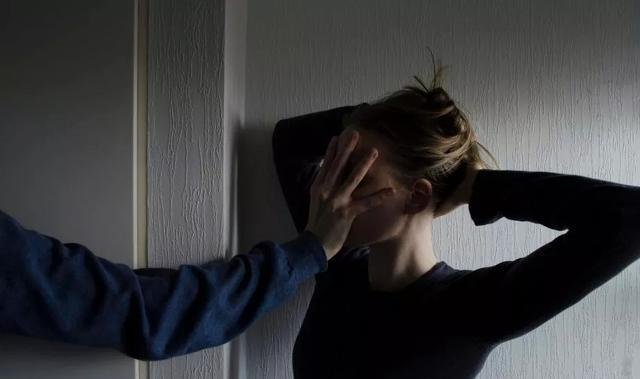 在爱情中，敷衍会对两个人的感情产生多大的伤害？