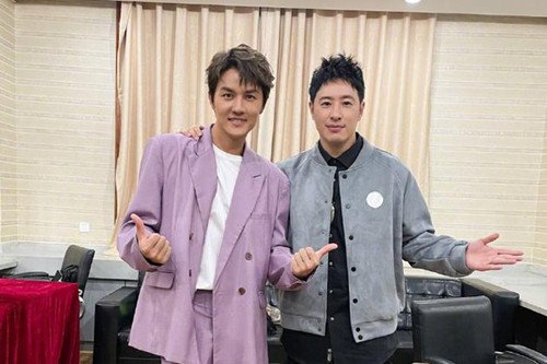 潘玮柏吴克群久违同框合影，他们之间的关系如何？