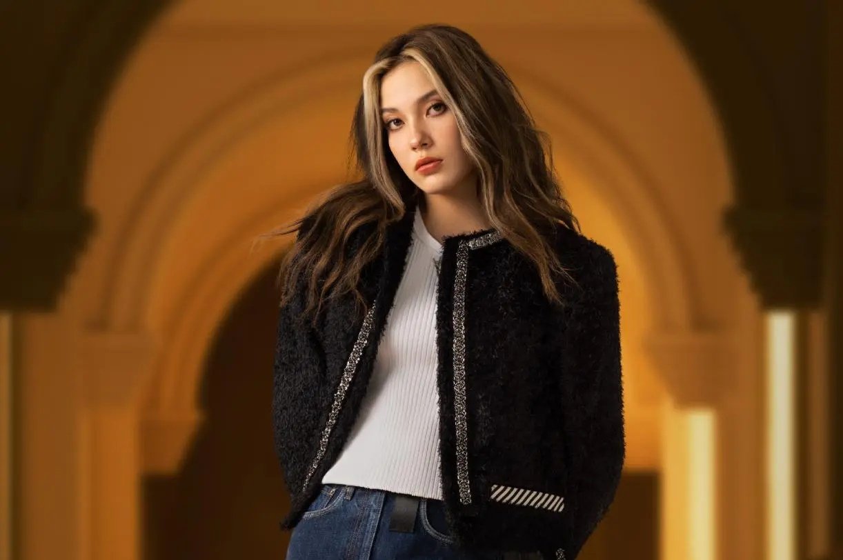 谷爱凌乘私人飞机回美国引争议，此事对她的影响有多大？