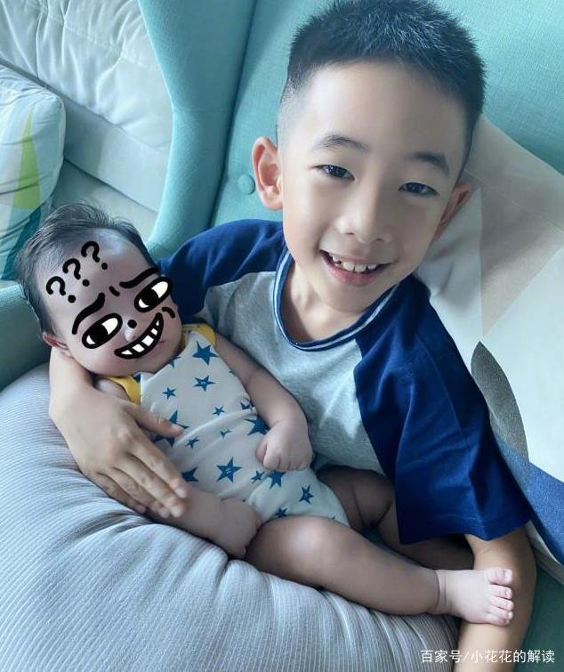 应采儿首晒一家四口合照，如今的他们怎样了呢？