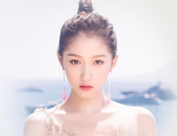 柴嫣和关晓彤什么关系