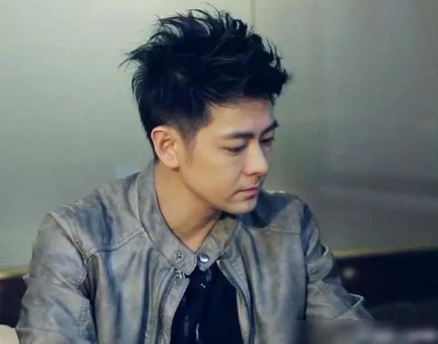 车燃烧3小时未熄灭，熊熊大火严重报废！在林志颖车祸中有啥细节需要注意？