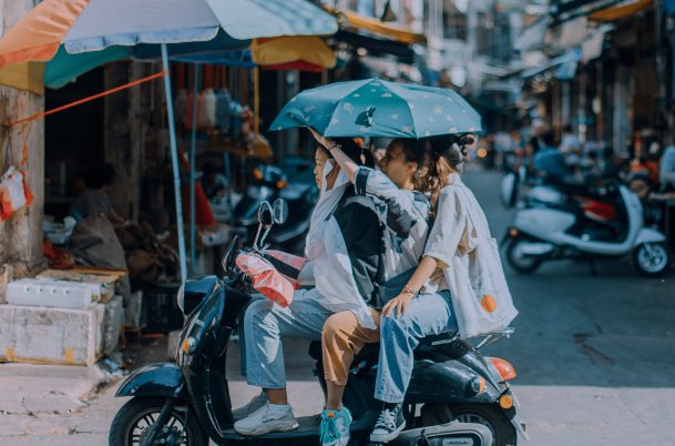 青岛男子辟谣被女友锤断肋骨,具体的情况是怎样的?