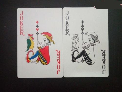 扑克牌是根据历法原理制成，其中大小王分别代表什么