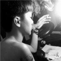 像这种头像，吐烟的，有多少发多少，不带字，帅的！！！