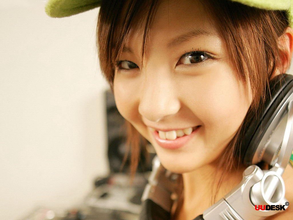 长崎莉奈的个人经历