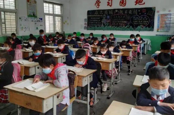 姓什么的人不爱说话脑筋急转弯