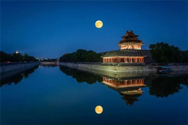 走月亮是什么意思