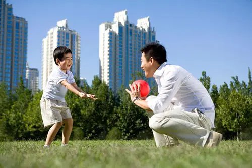 离婚七年了，儿子不认我怎么办呀？