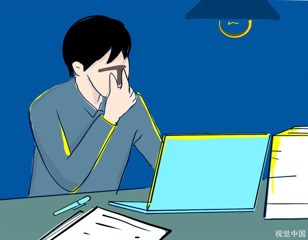 上海一广场舞大妈“霸气”拽回轻生女子,自杀事件频发,现在的人怎么了?