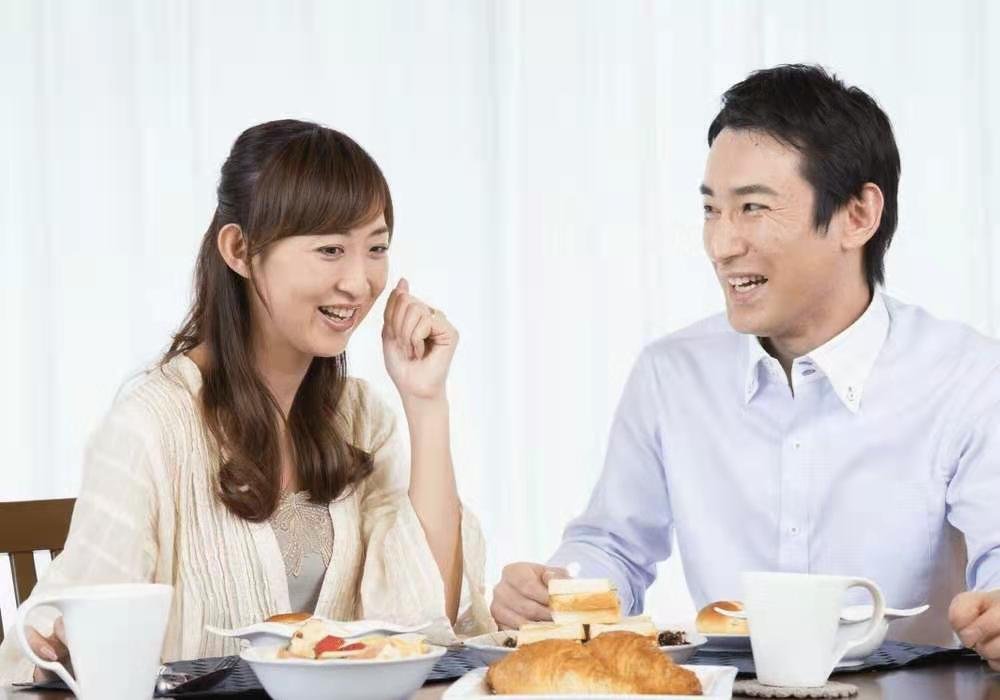 湖南一女子偷偷带男朋友回家，妈妈惊喜到笑开花，她当时的心情是怎样的？