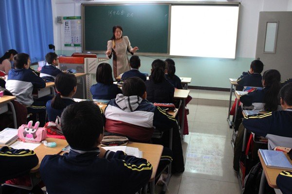 注玄尚白打一数字