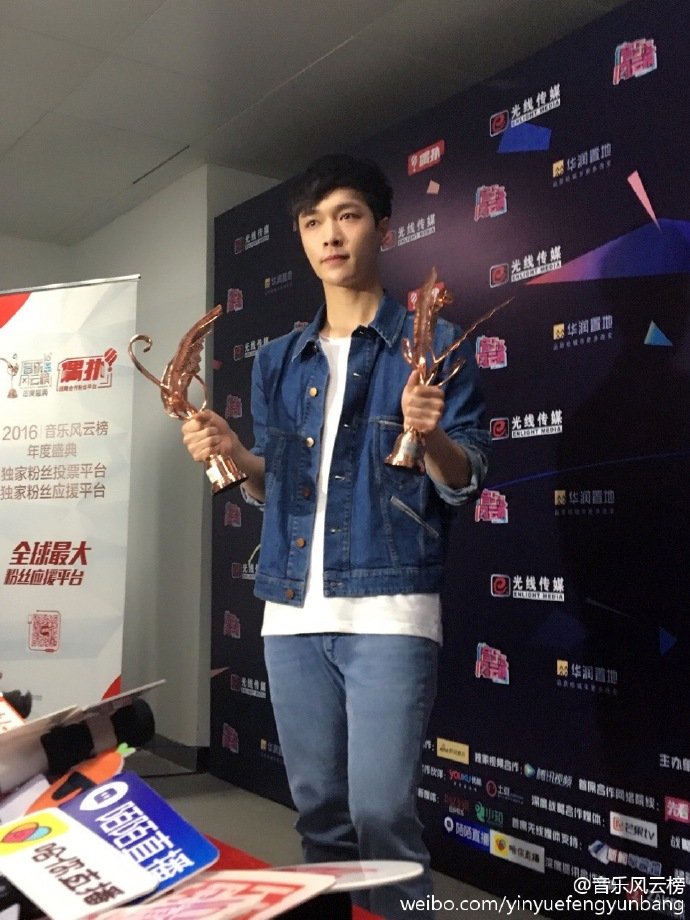 音乐风云榜投票2016exo后台领奖