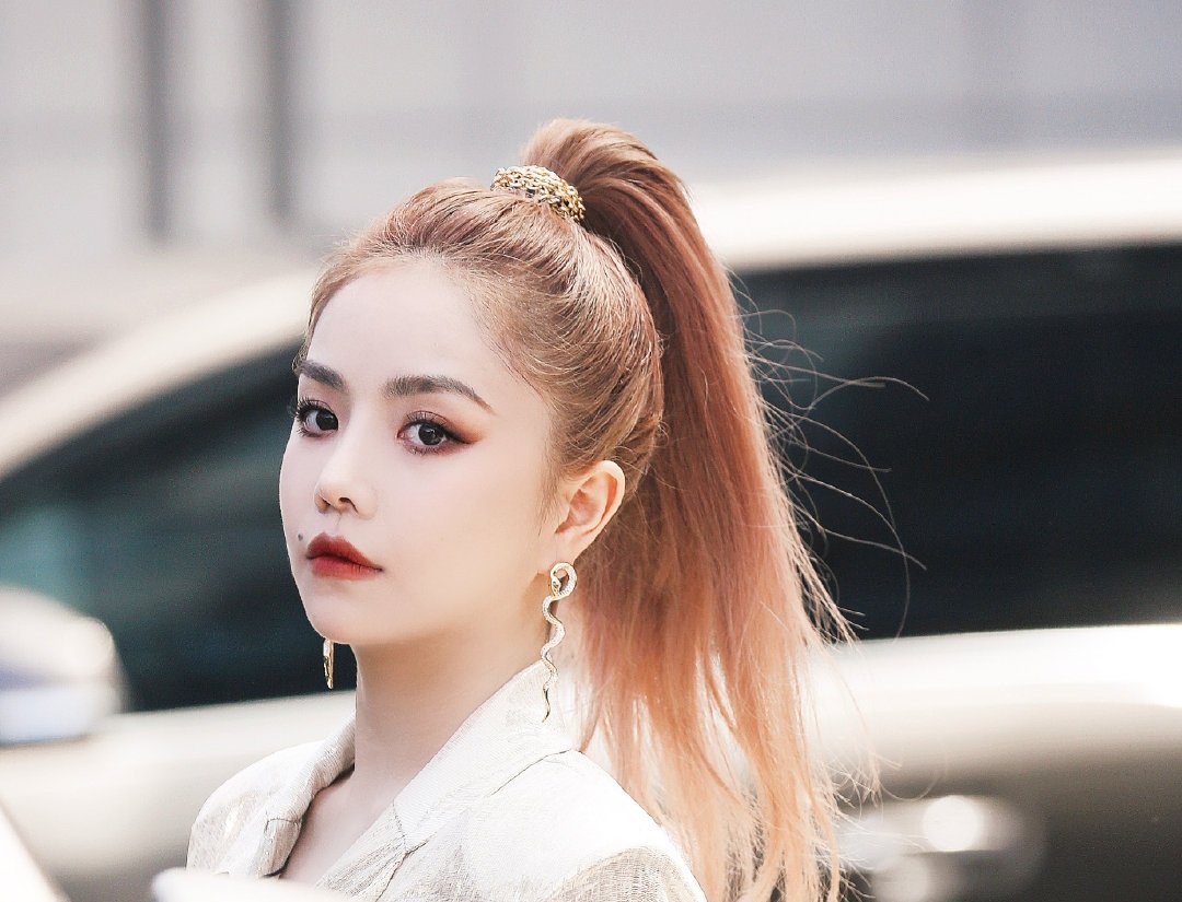 安崎擅长什么业务？为什么她会是队伍的队长？