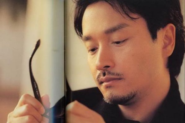 人人追捧的张国荣,为何会成为刘德华的眼中钉?