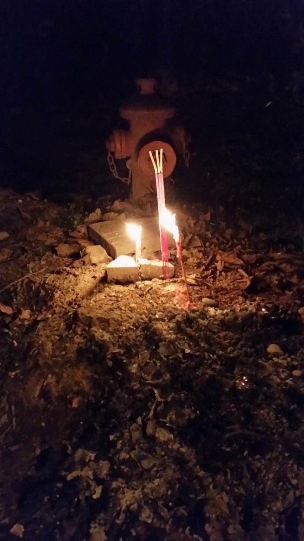 挖掘机挖到棺材了怎么办？