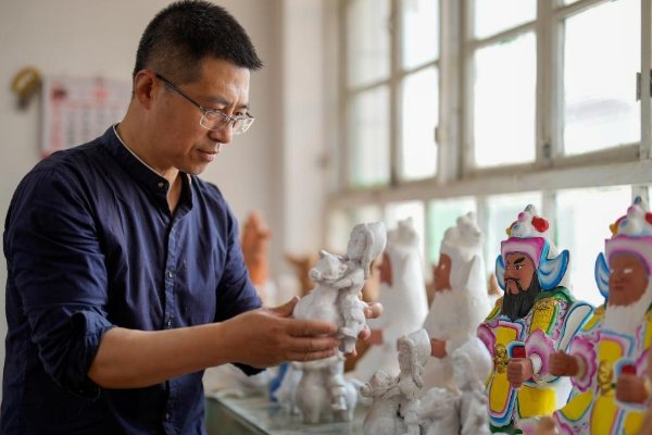 河北玉田泥塑一般为正方体吗