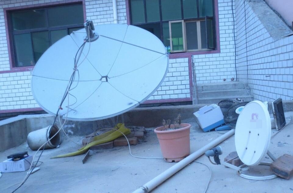 卫星电视锅怎样调方向找信号