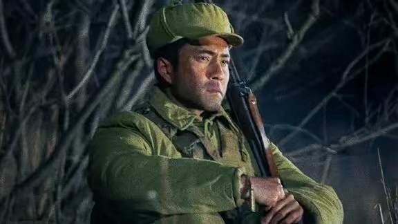 《长津湖之水门桥》有三个导演怎么平衡拍摄角度？