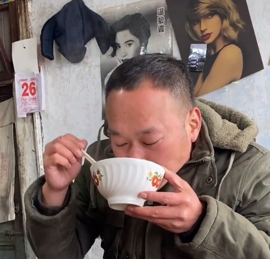 张同学走红后首次接受采访，他对此都透露了哪些拍视频的技巧？