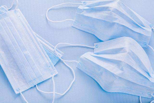 中国首次成为英国最大的进口来源国，哪些产品是进口热销品？