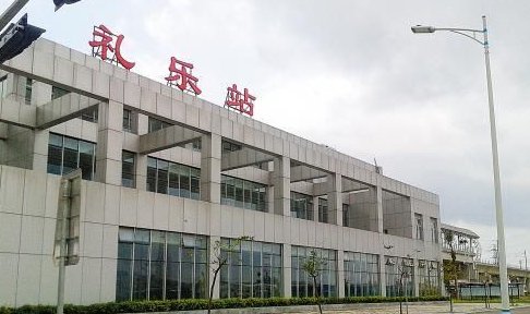 广东江门的高铁站在那个地方？