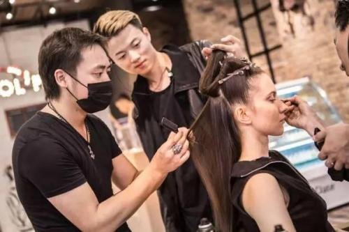 余额2.5万继续用要再充2.5万，这属于绑定消费吗？