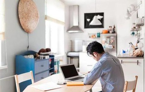 “天选打工人”是什么梗？