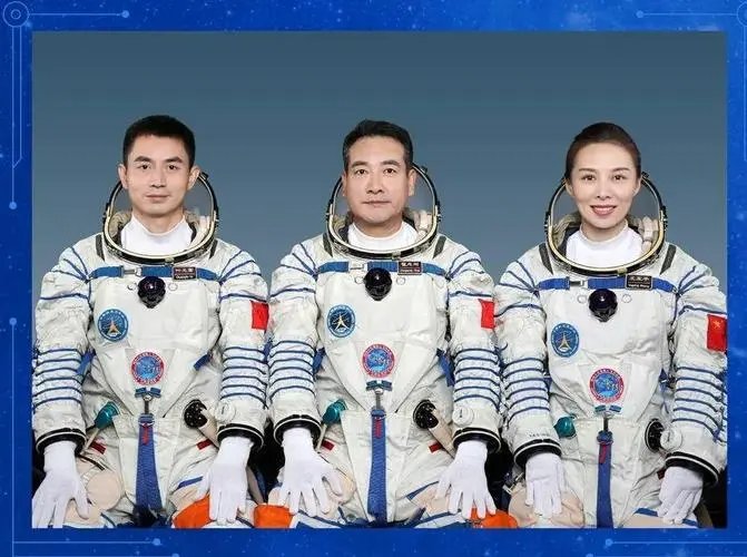 神舟十三号3位航天员什么时候返回地面？