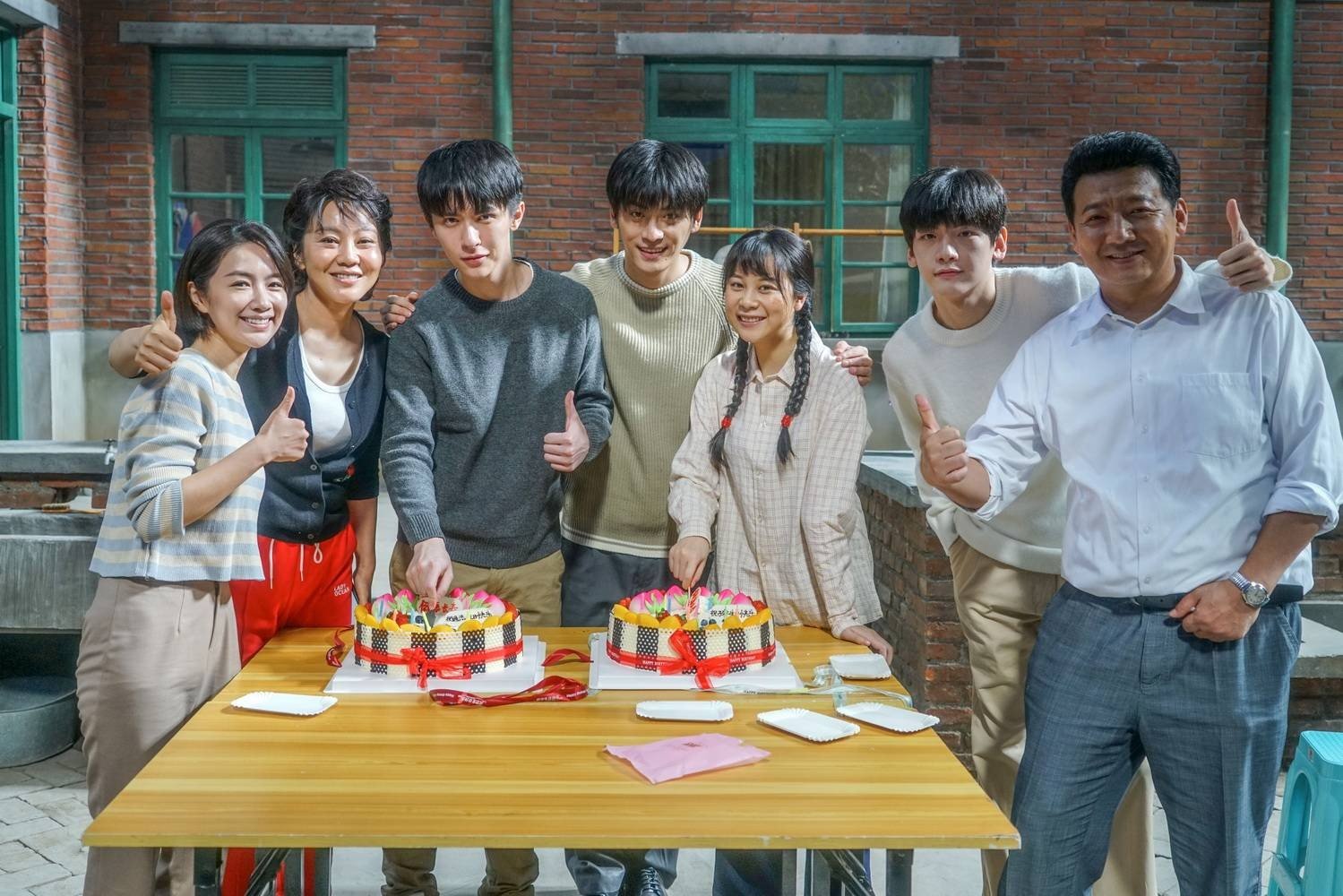 亲爱的爸妈向东最后和谁在一起了