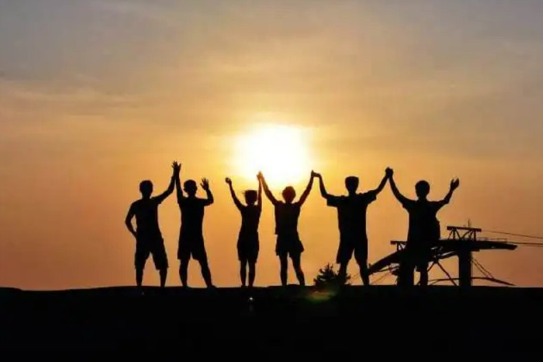 为什么毕业三四年之后，同学们之间的差距会越来越大？