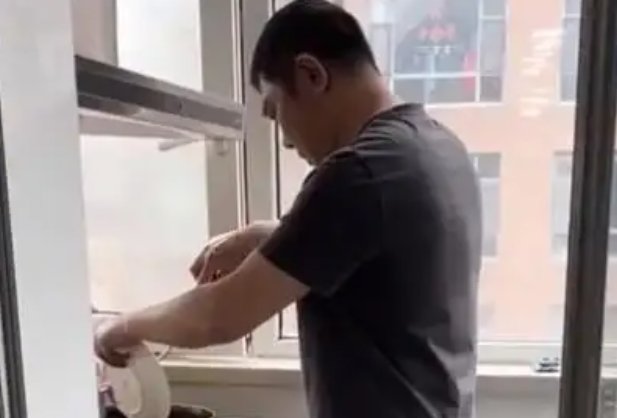 天津疫情，大爷被隔离在相亲对象家，他是如何度过这段时光的？