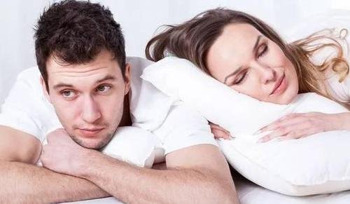 恋爱时，男女朋友分开住好吗？